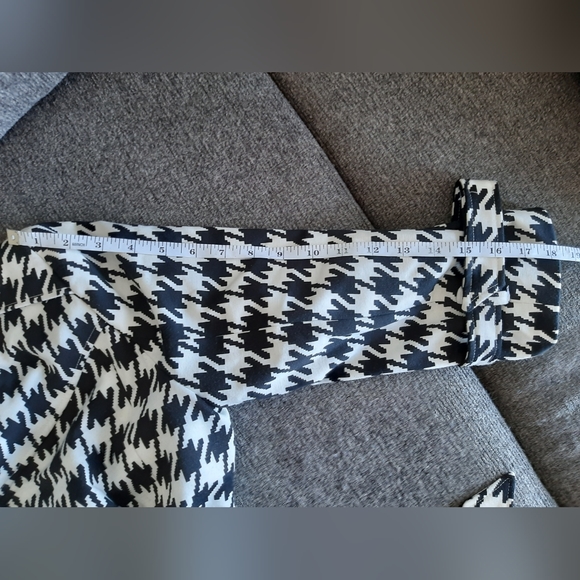 Blazer - Picture 4 of 5